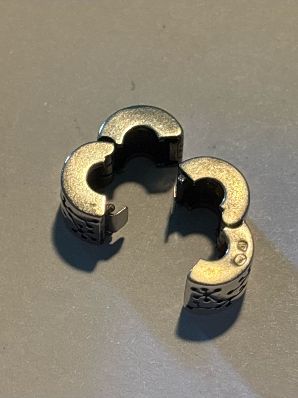 Pandora Silver Floral Bracelet clips - Picture 3 of 3